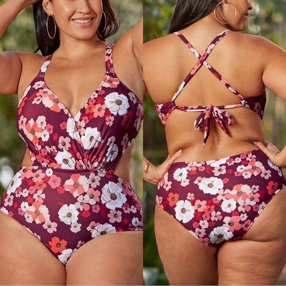 NWT Red White Plus Size One Piece Swimsuit Size 2X Floral Print Fourth Of July
